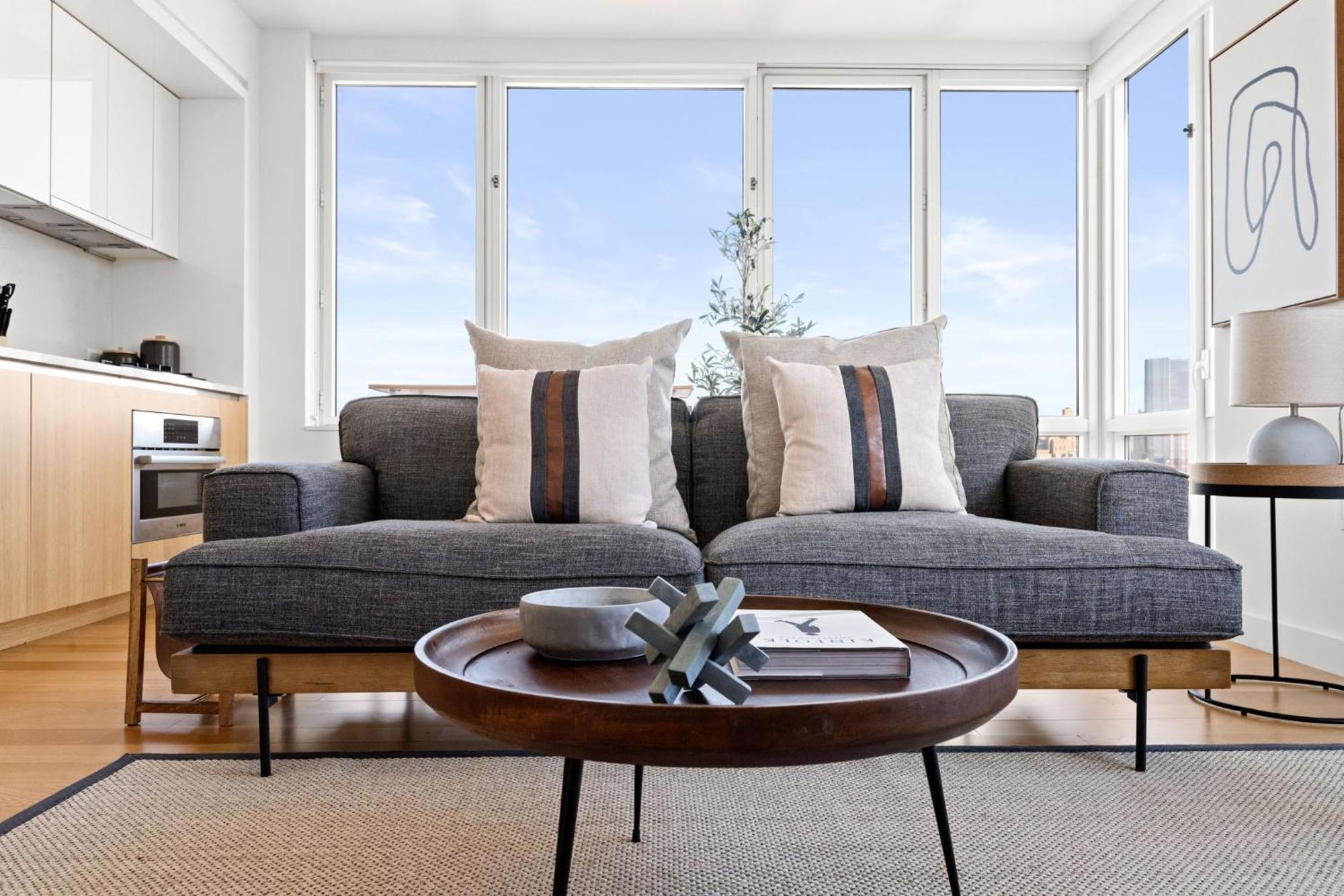 1 Bd Luxury With Stunning Views Apartamento